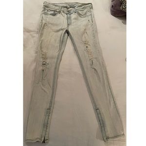 Rag and Bone Light Wash Jeans with Capri Zipper